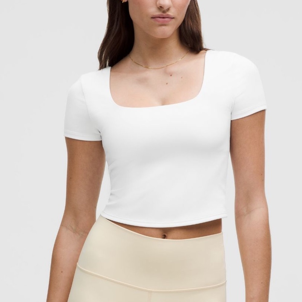 Lululemon tee